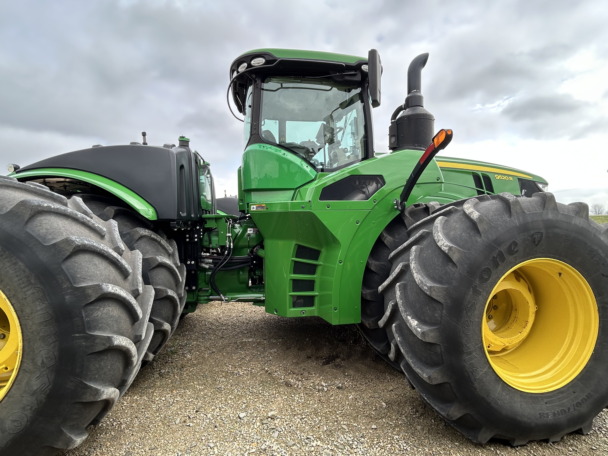  2021 John Deere 9520R at Heritage Tractor in Dixon, IL