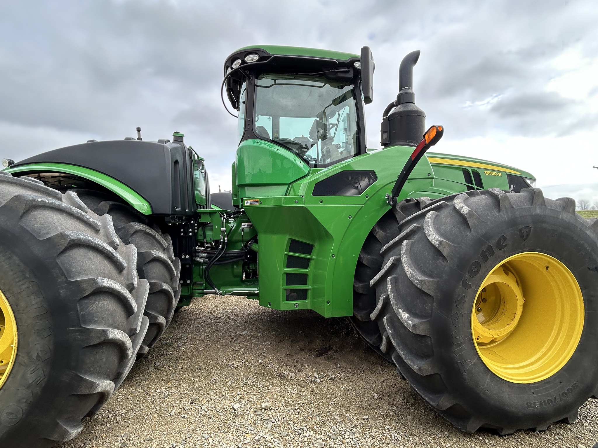  2021 John Deere 9520R at Heritage Tractor in Dixon, IL