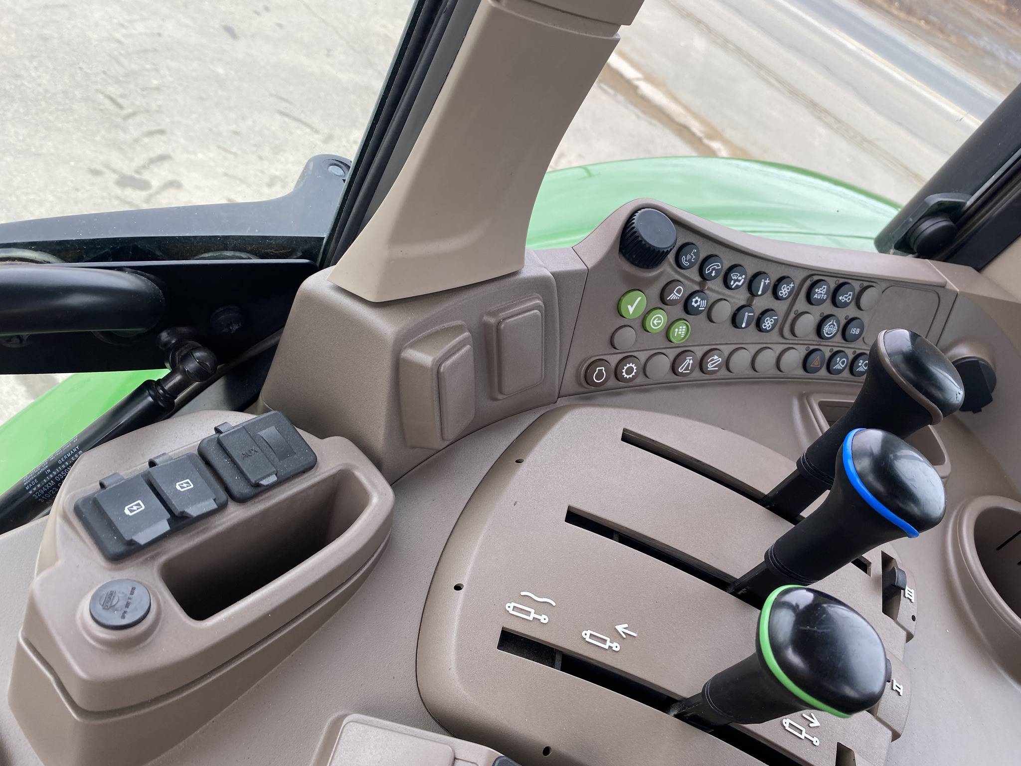 2024 John Deere 6120M Image 5