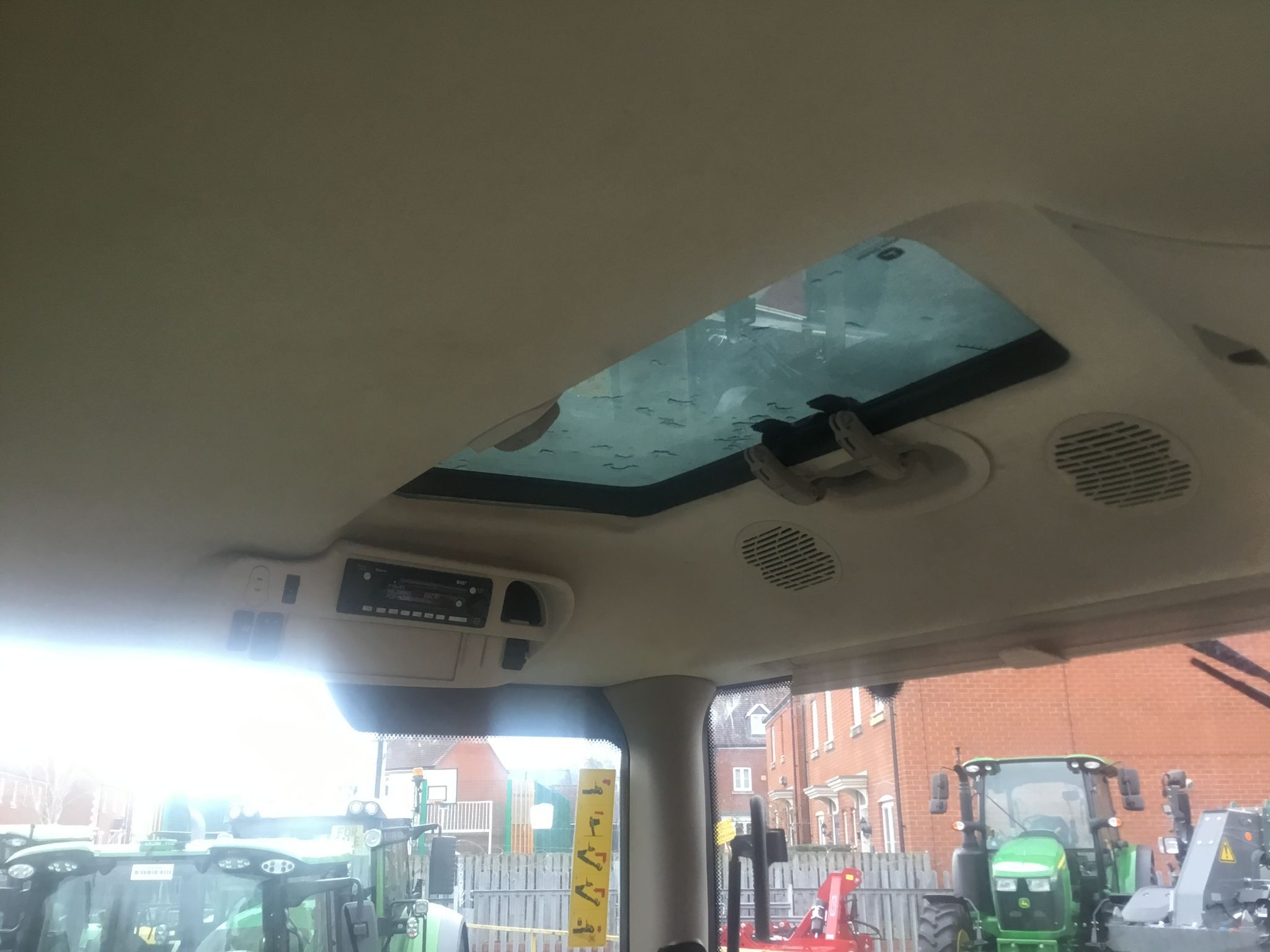 2023 John Deere 6R 250