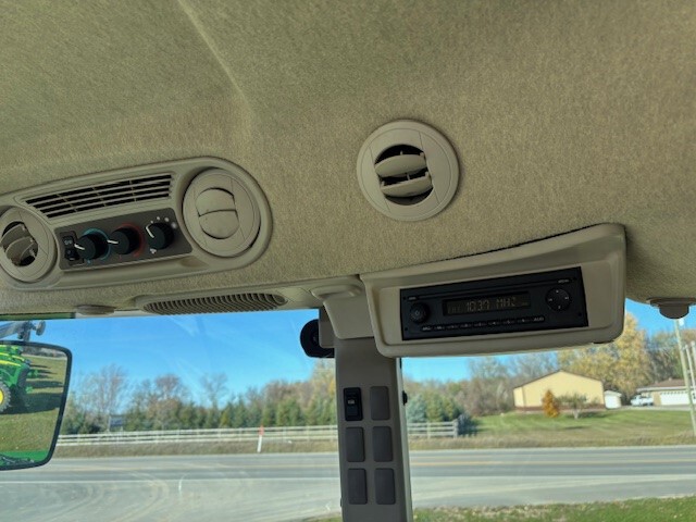 2022 John Deere 5115M Image 7