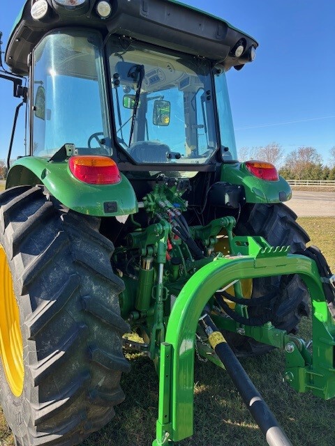 2022 John Deere 5115M Image 8