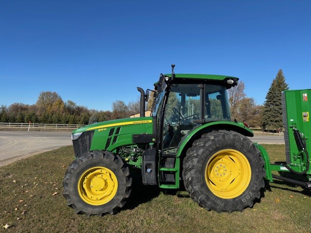 2022 John Deere 5115M Image 3
