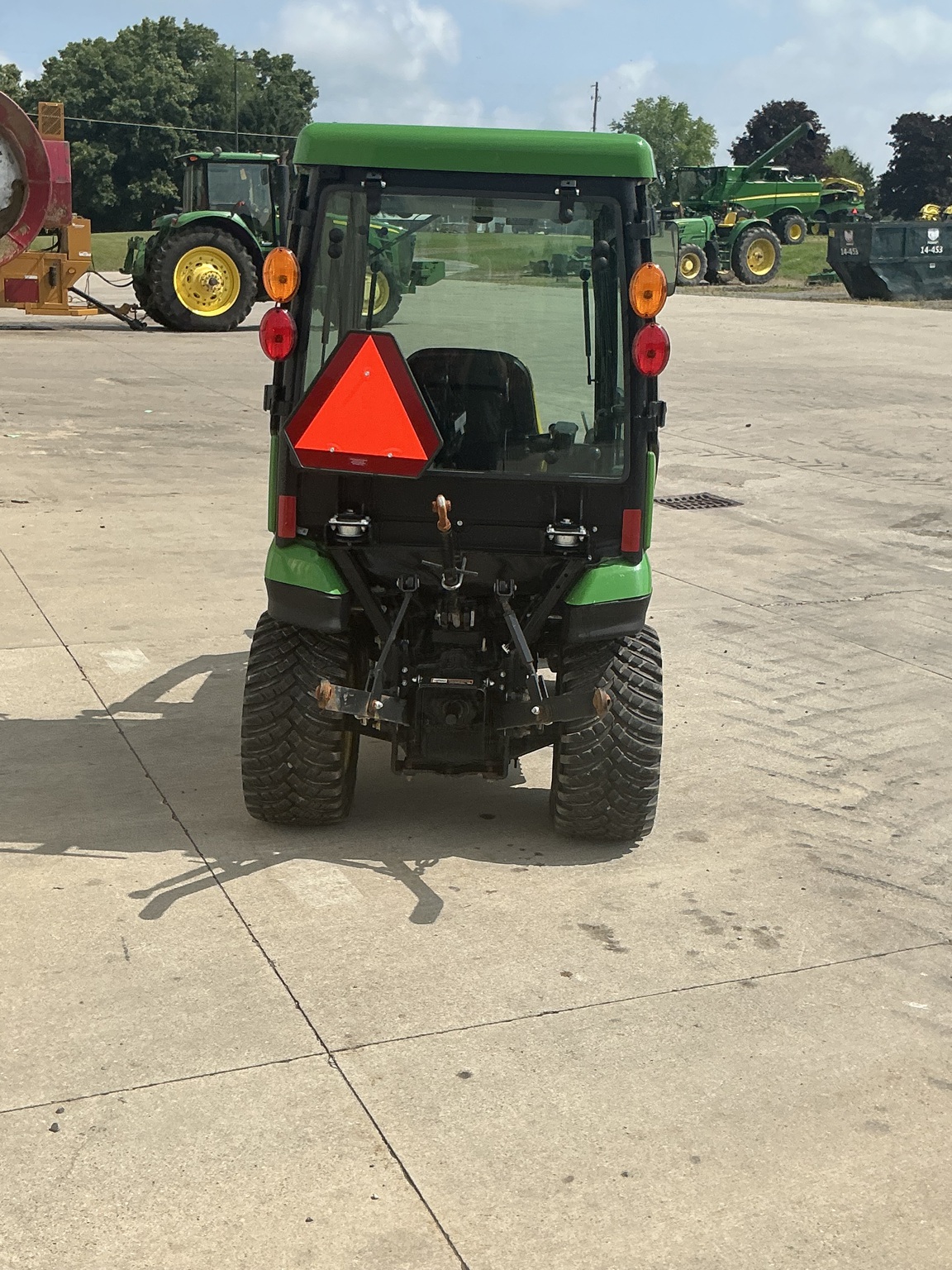 2022 John Deere 1025R Image 5