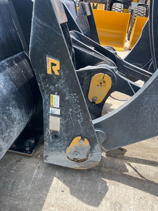 2024 John Deere 844 P