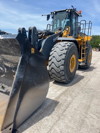 2024 John Deere 844 P