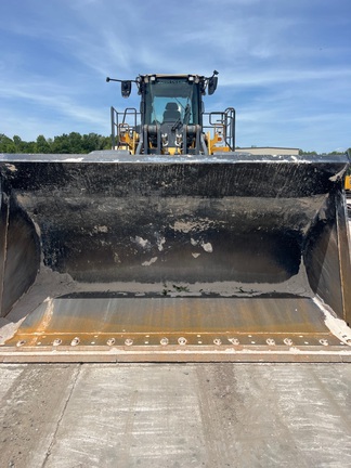 2024 John Deere 844 P