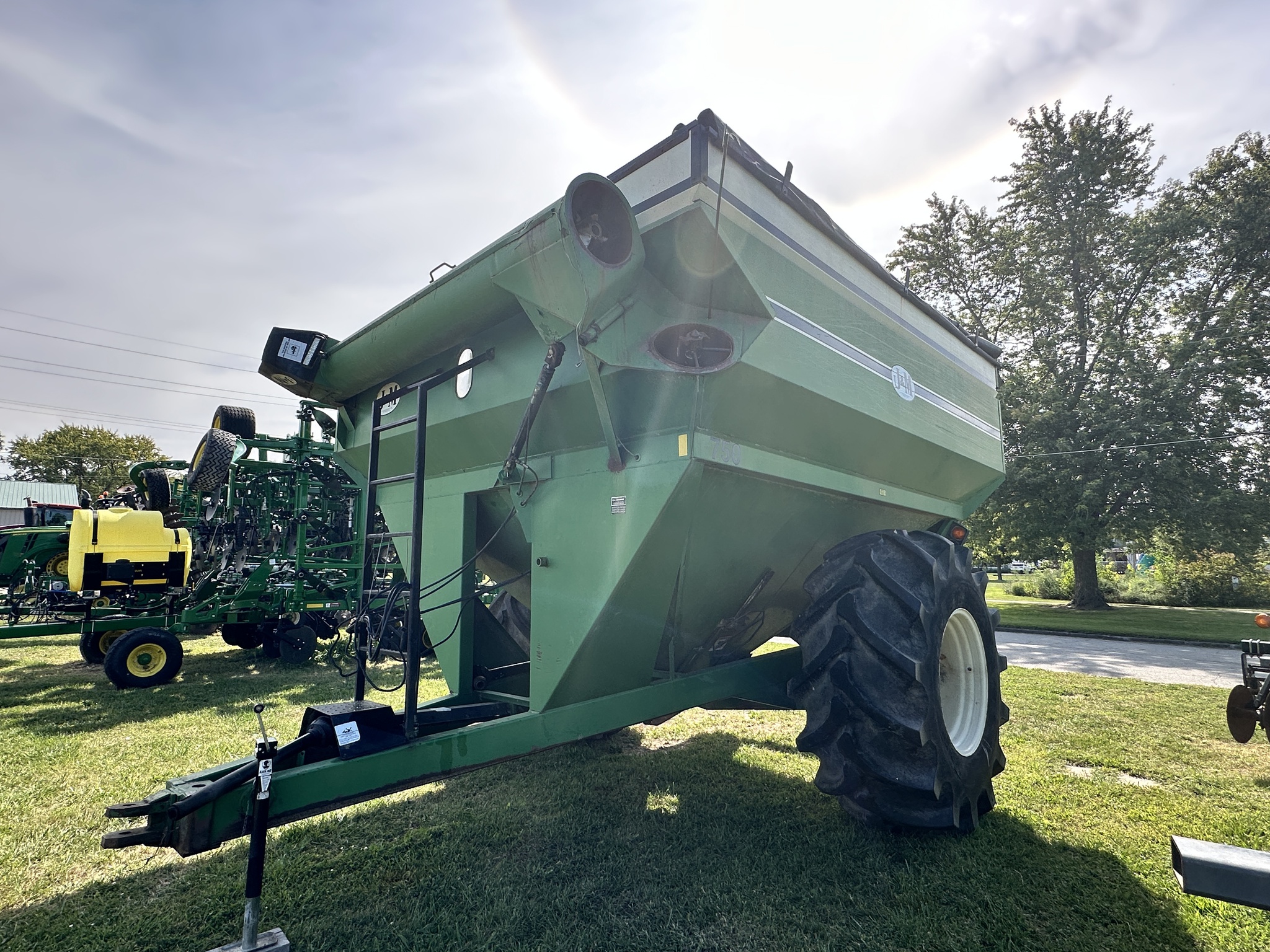  2007 J&M 750 at Heritage Tractor in Pontiac, IL