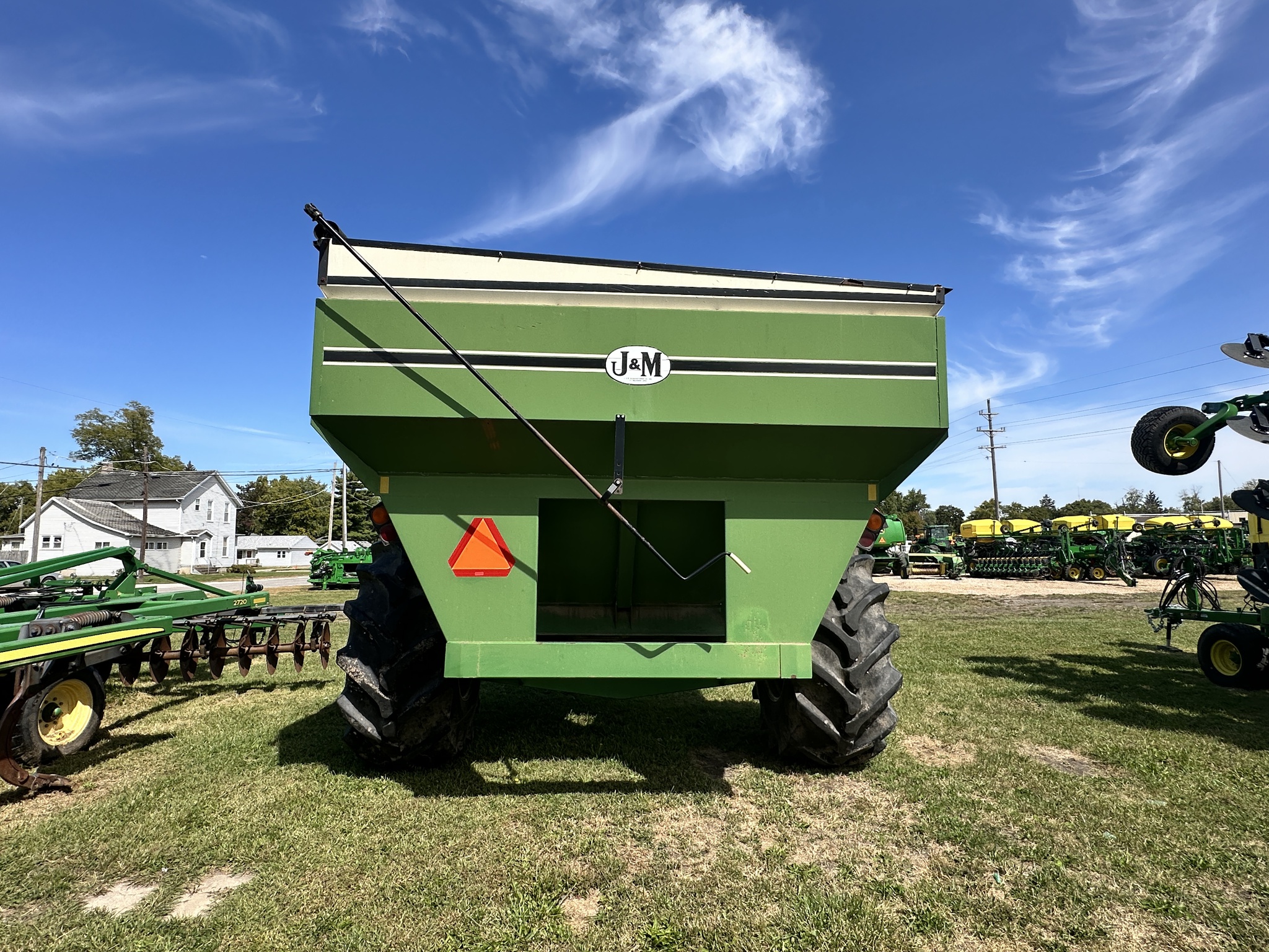  2007 J&M 750 at Heritage Tractor in Pontiac, IL