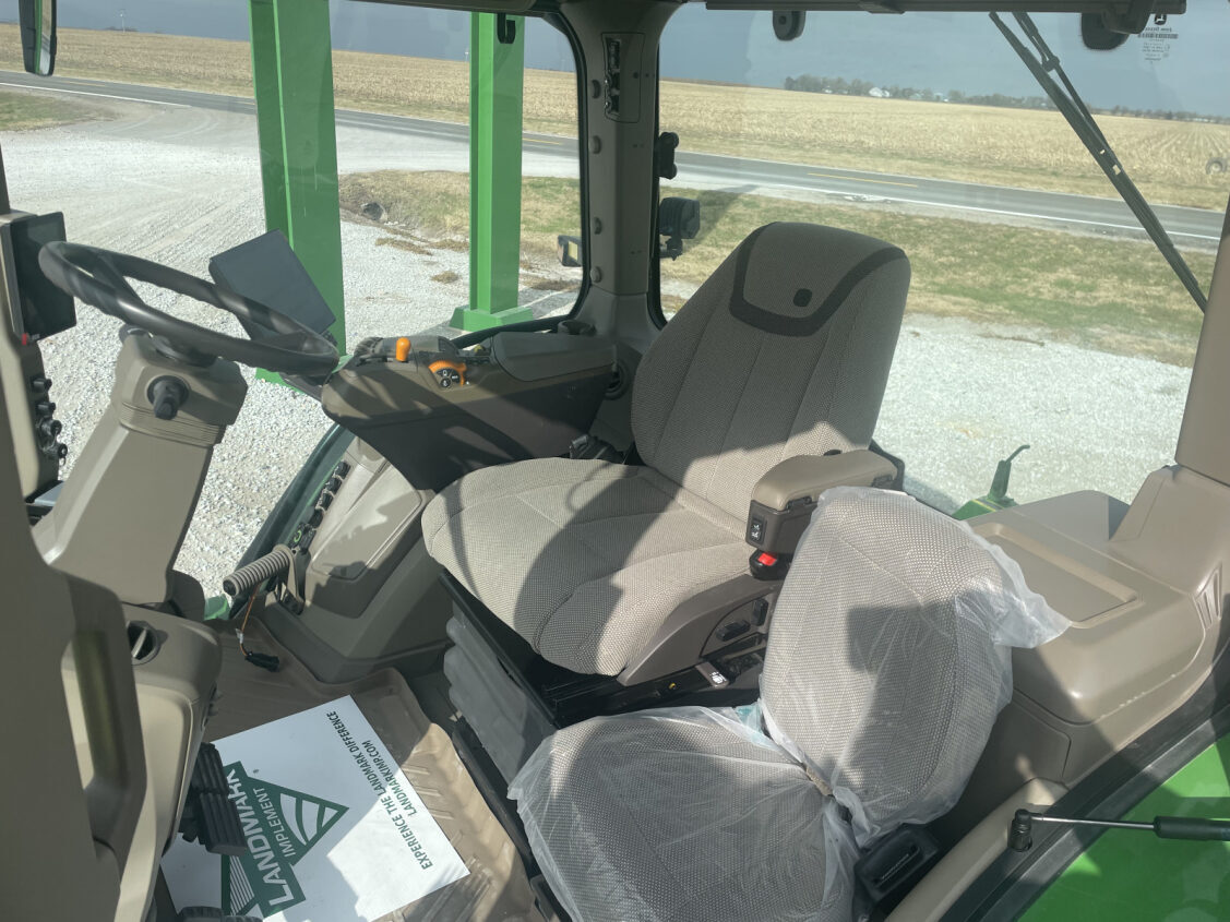 2024 John Deere 8R 310 Image 7