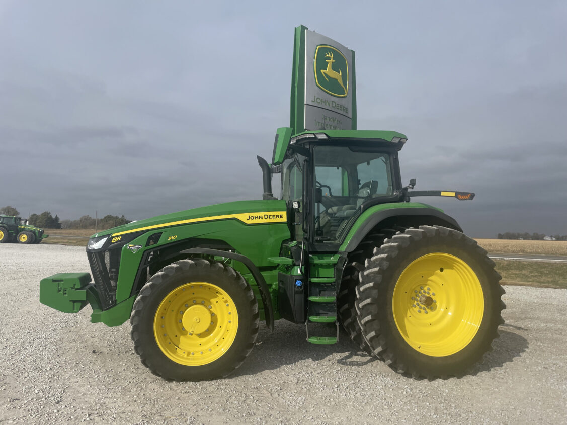 2024 John Deere 8R 310 Image 2
