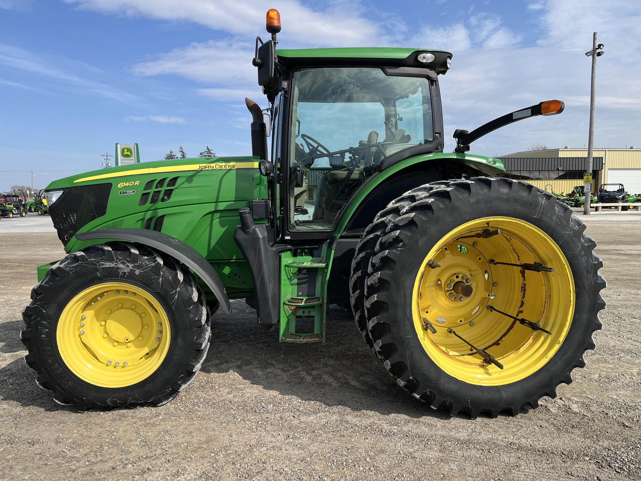 2013 John Deere 6140R Row Crop Tractors