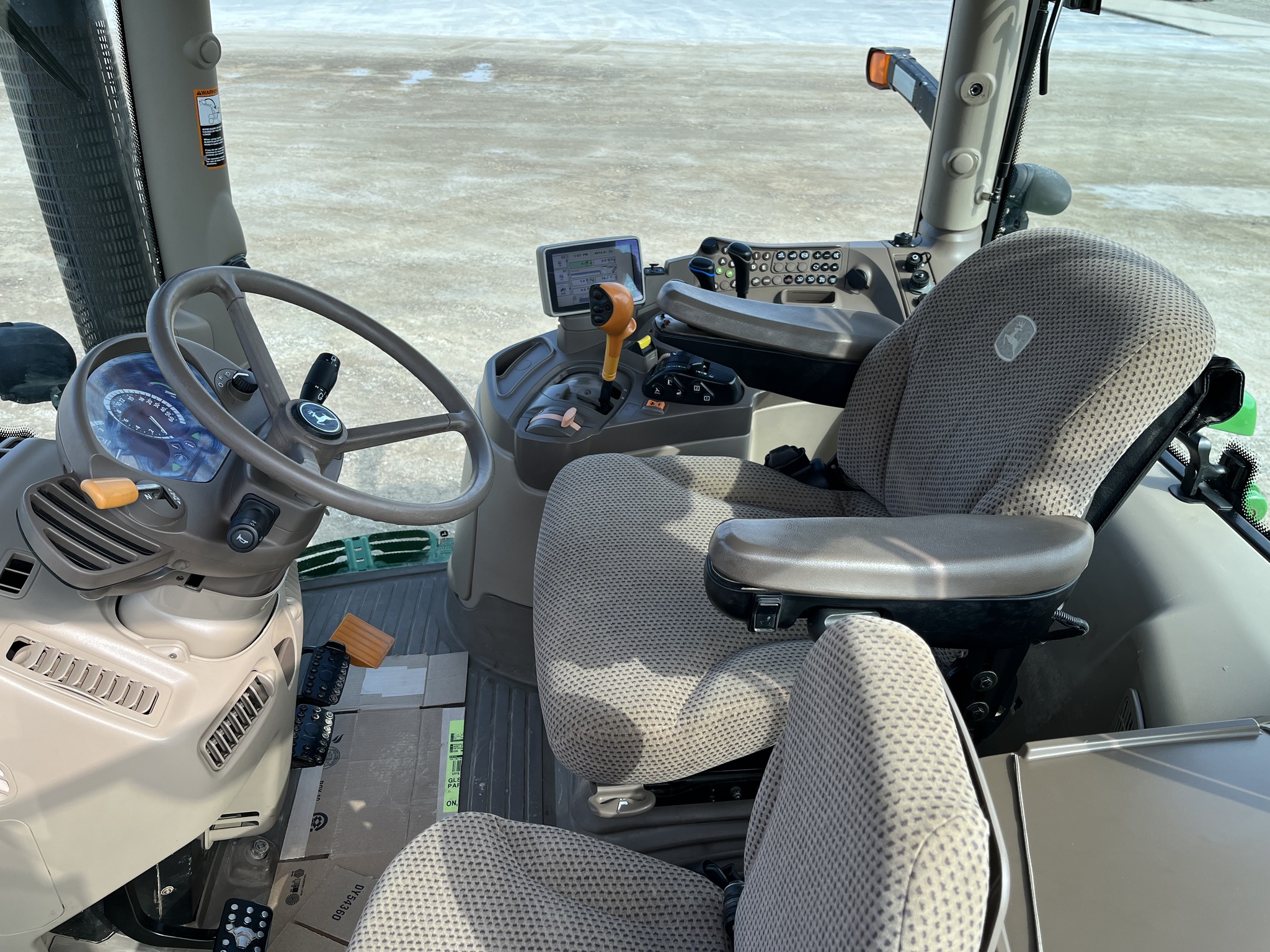 2013 John Deere 6140R Row Crop Tractors