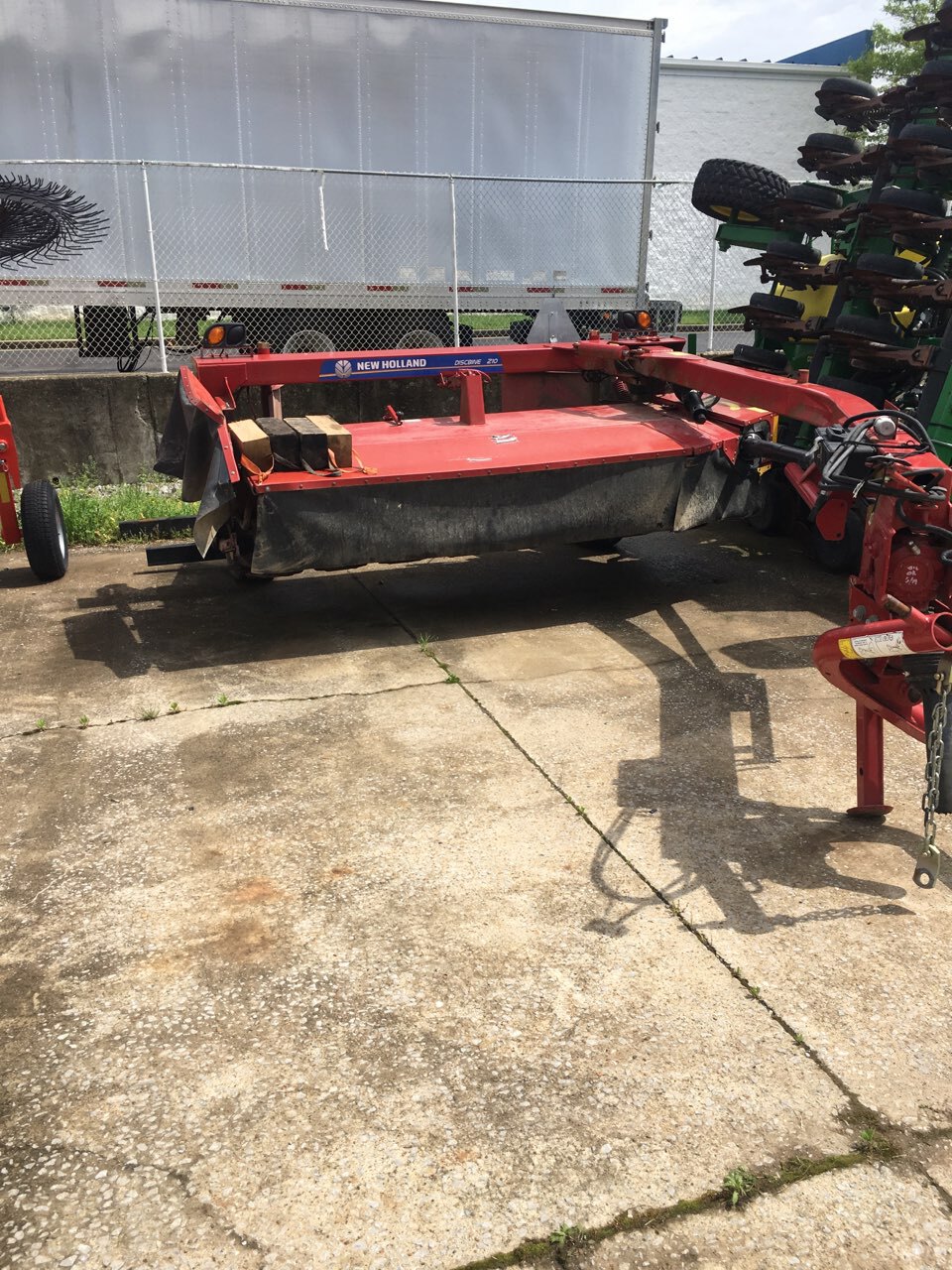 2020 New Holland 210