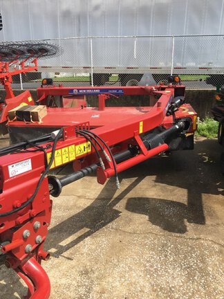 2020 New Holland 210