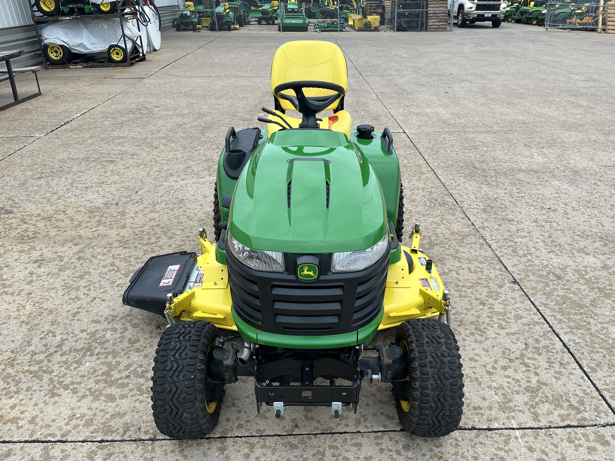 2016 John Deere X738 Image 2