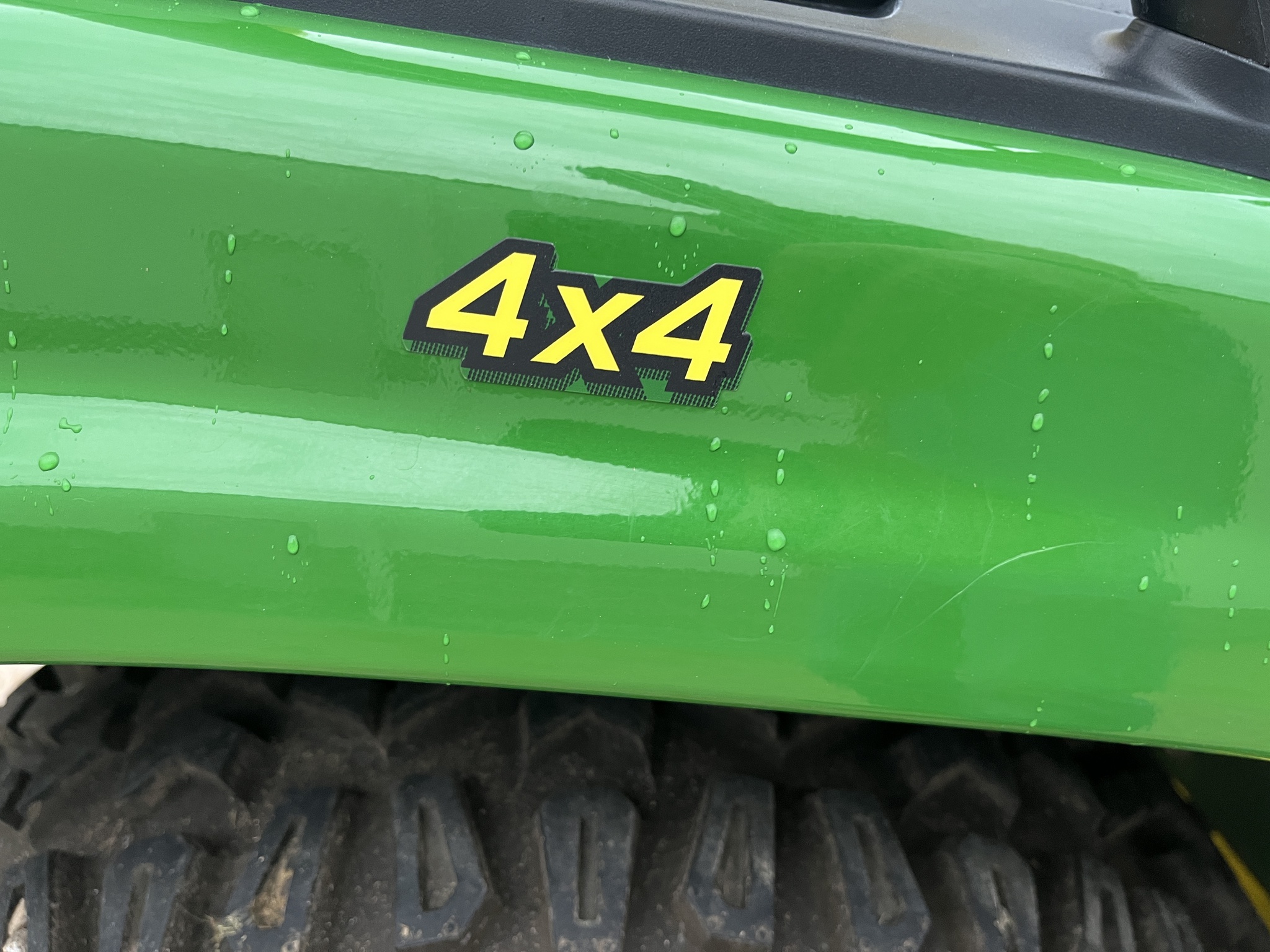 2016 John Deere X738 Image 14