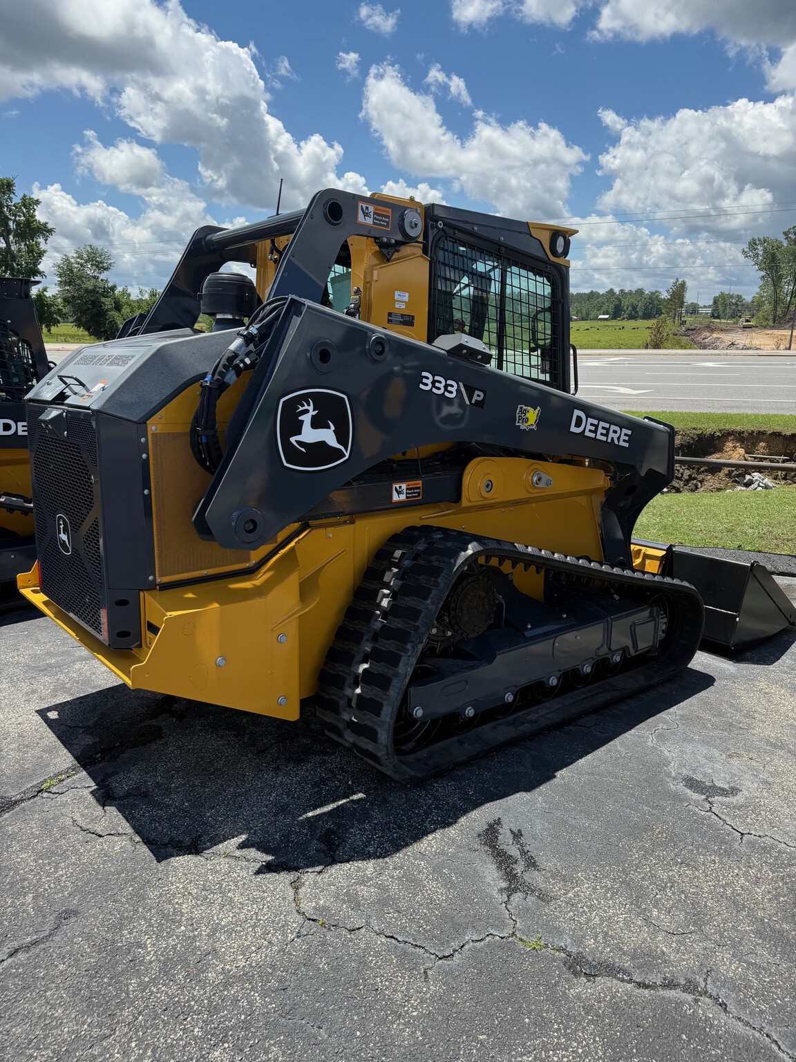 2025 John Deere 333 P Image 3