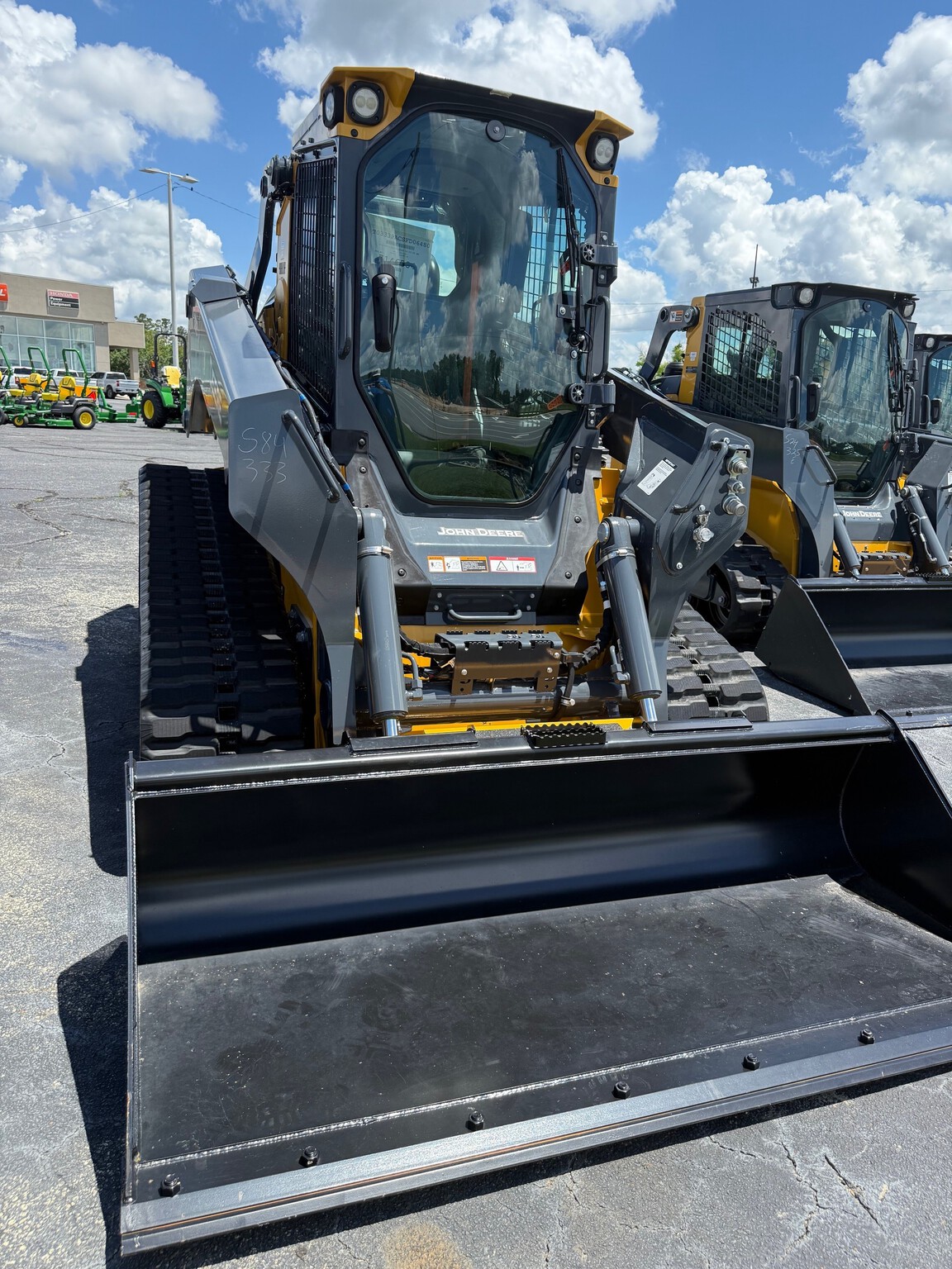 2025 John Deere 333 P Image 2
