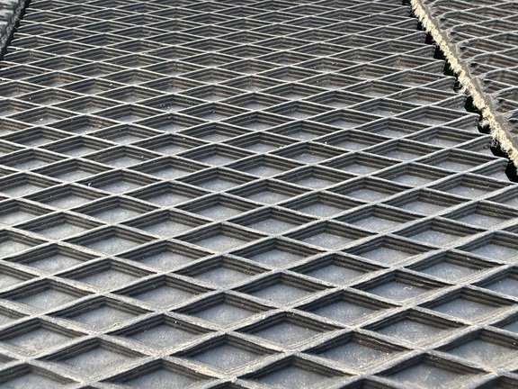 2020 John Deere 560M - Photo15