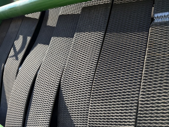 2020 John Deere 560M - Photo15