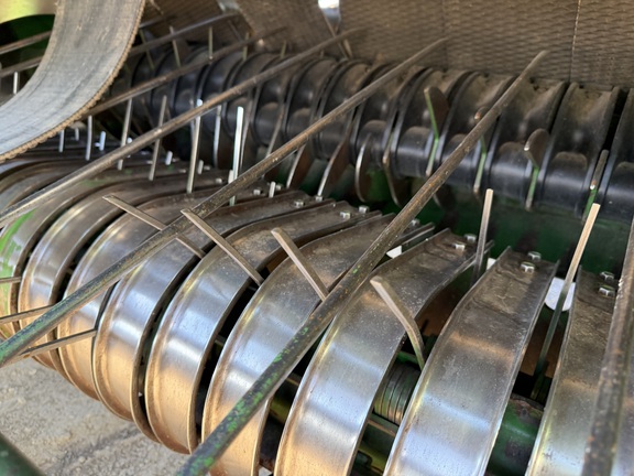 2020 John Deere 560M - Photo21