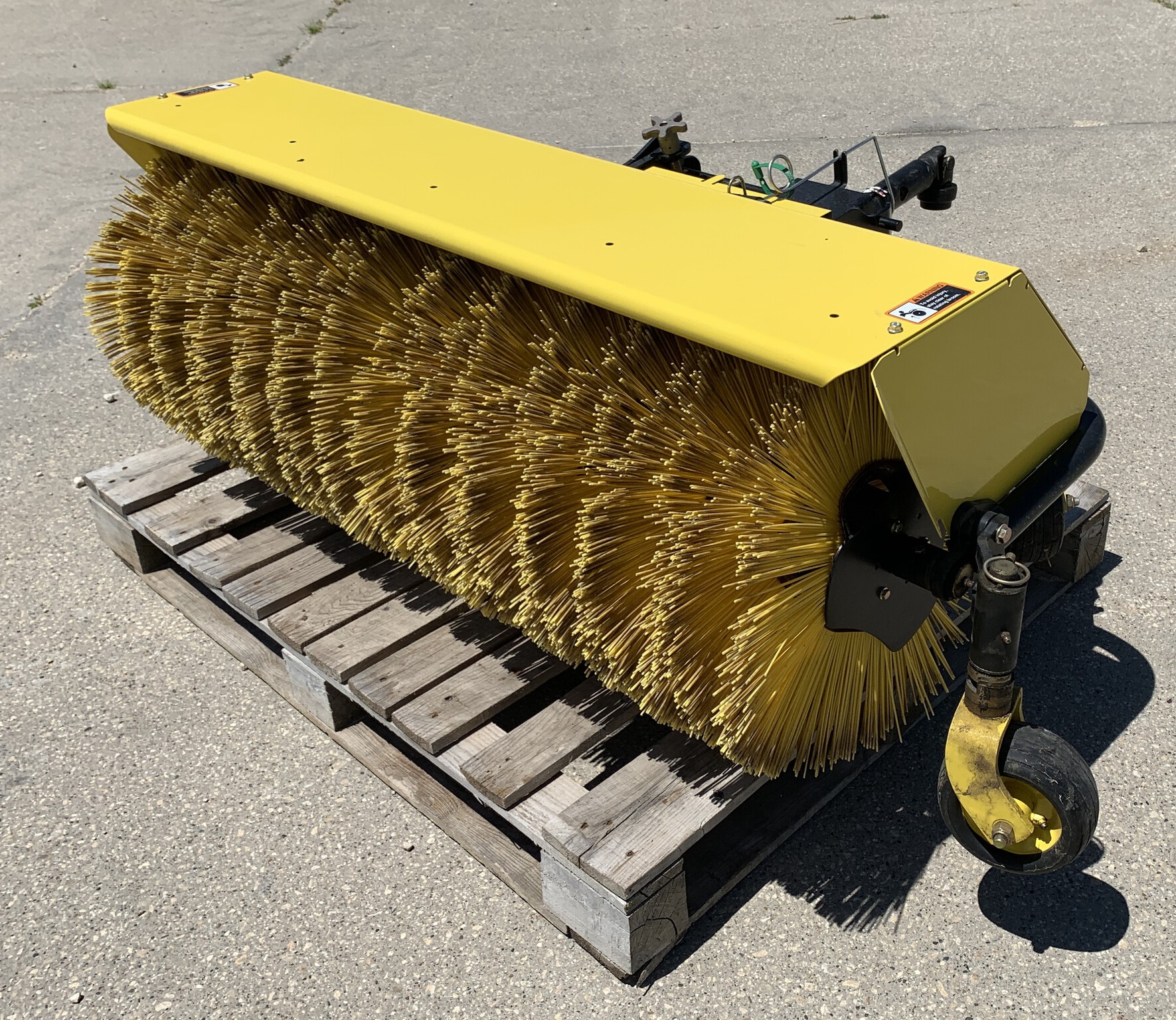 John Deere 52 rotary broom Image 3