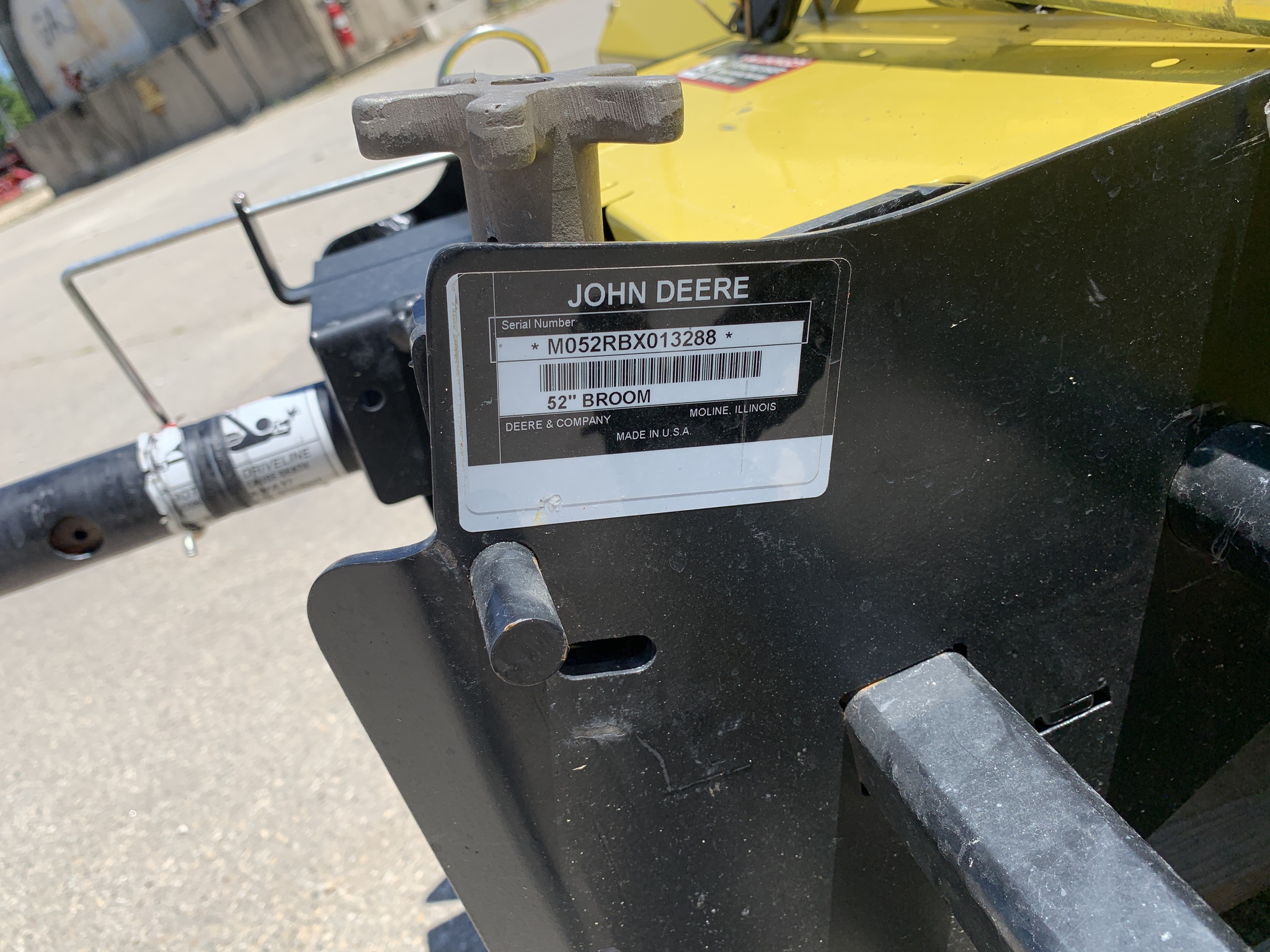 John Deere 52 rotary broom Image 8