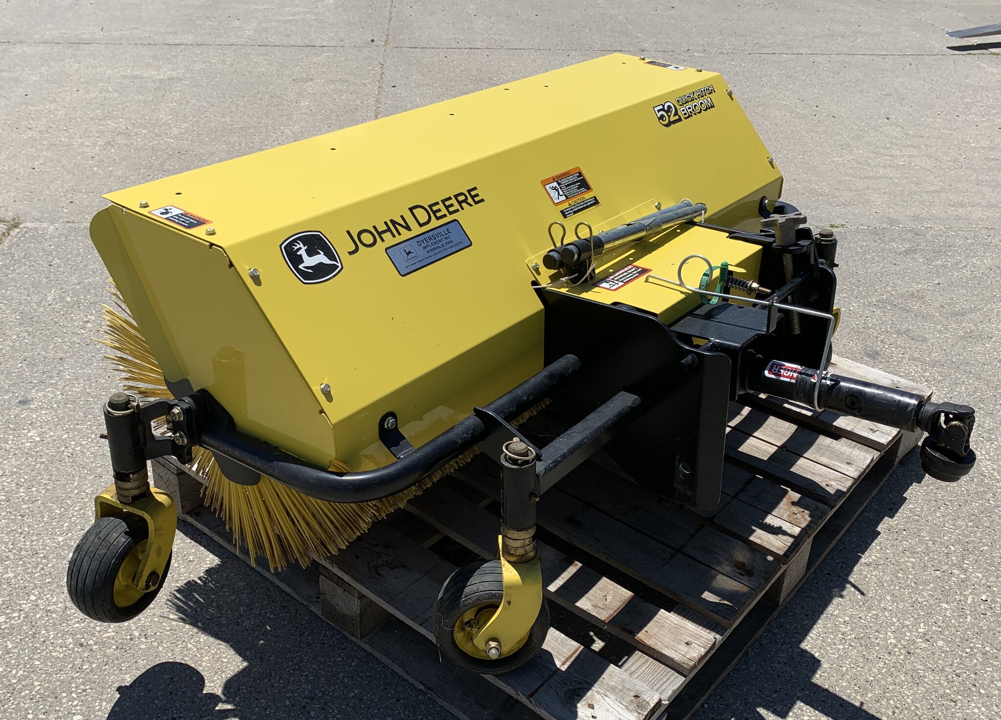 John Deere 52 rotary broom Image 4