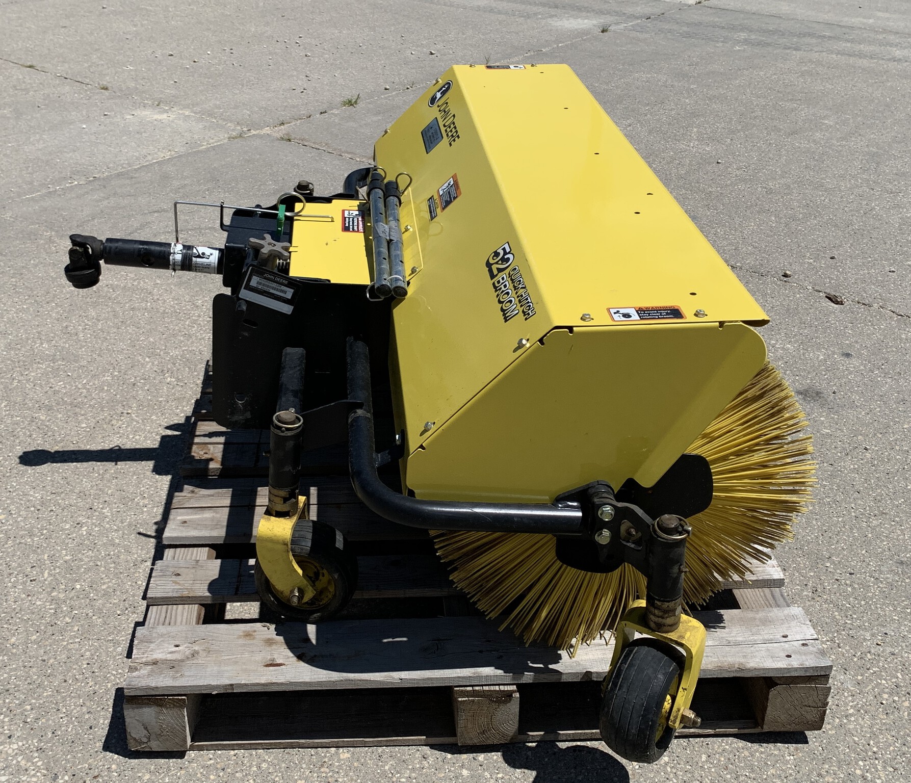 John Deere 52 rotary broom Image 7