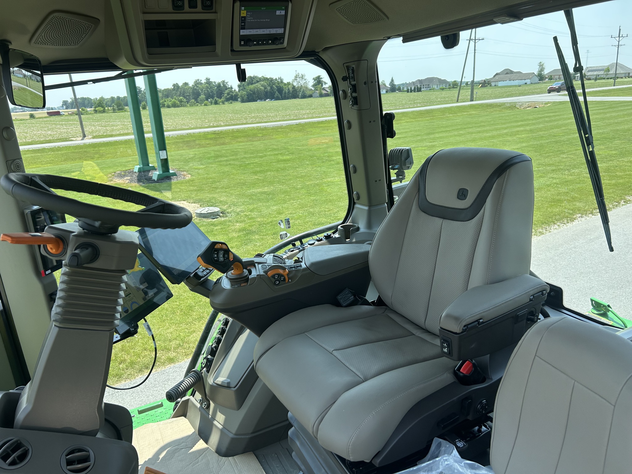 2024 John Deere 8R 310 Image 7