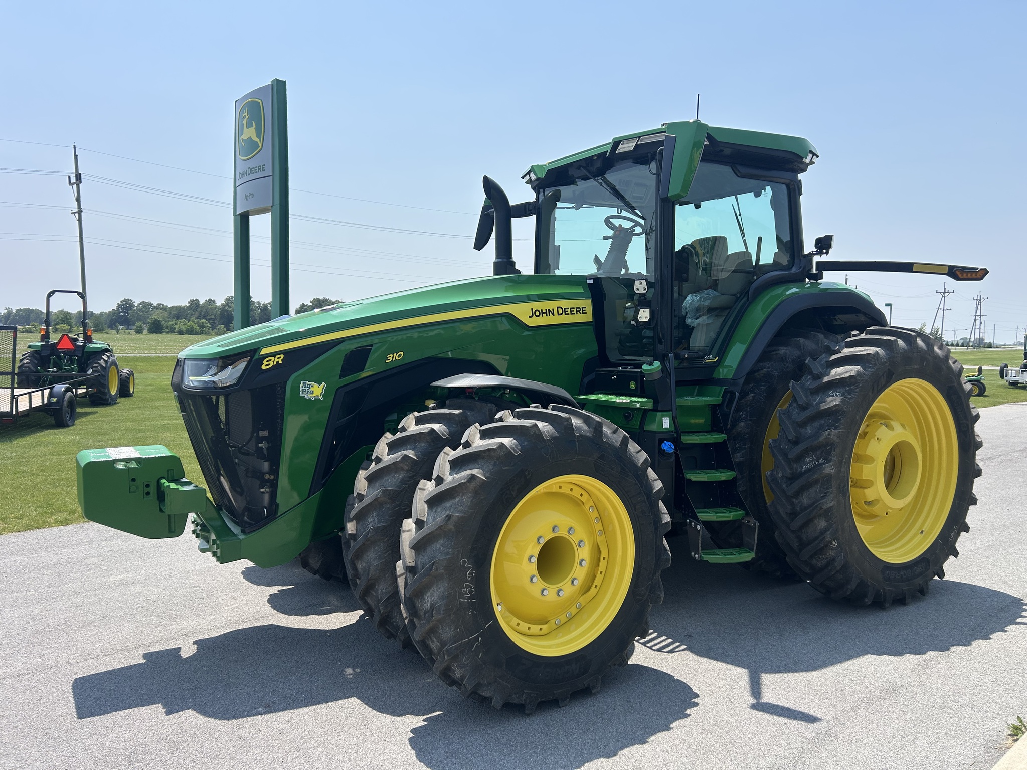 2024 John Deere 8R 310 Image 1