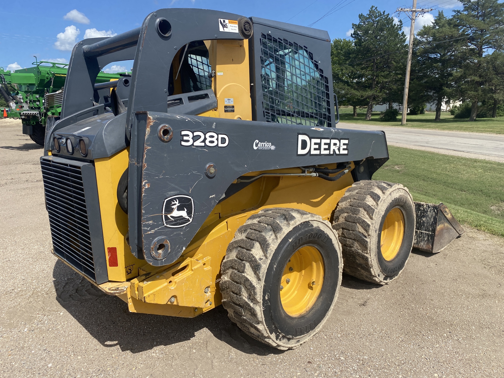 2011 John Deere 328D Image 5