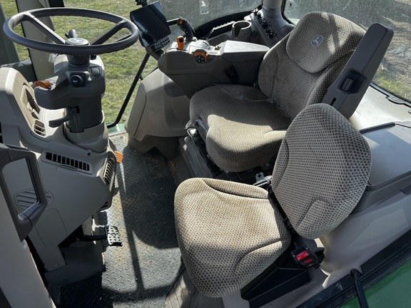 2025 John Deere 6R 165 - Photo23
