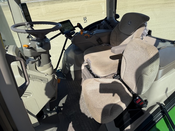 2025 John Deere 6R 165 - Photo25