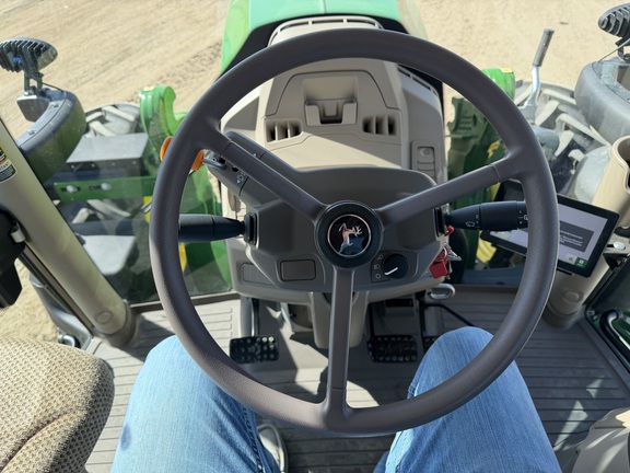 2025 John Deere 6R 165 - Photo26