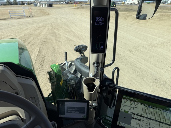 2025 John Deere 6R 165 - Photo29