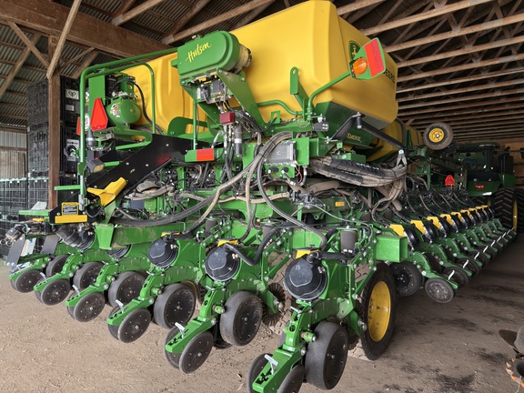 Photo of 2022 John Deere DB60