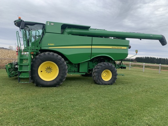 2013 John Deere S680 thumbnail 3