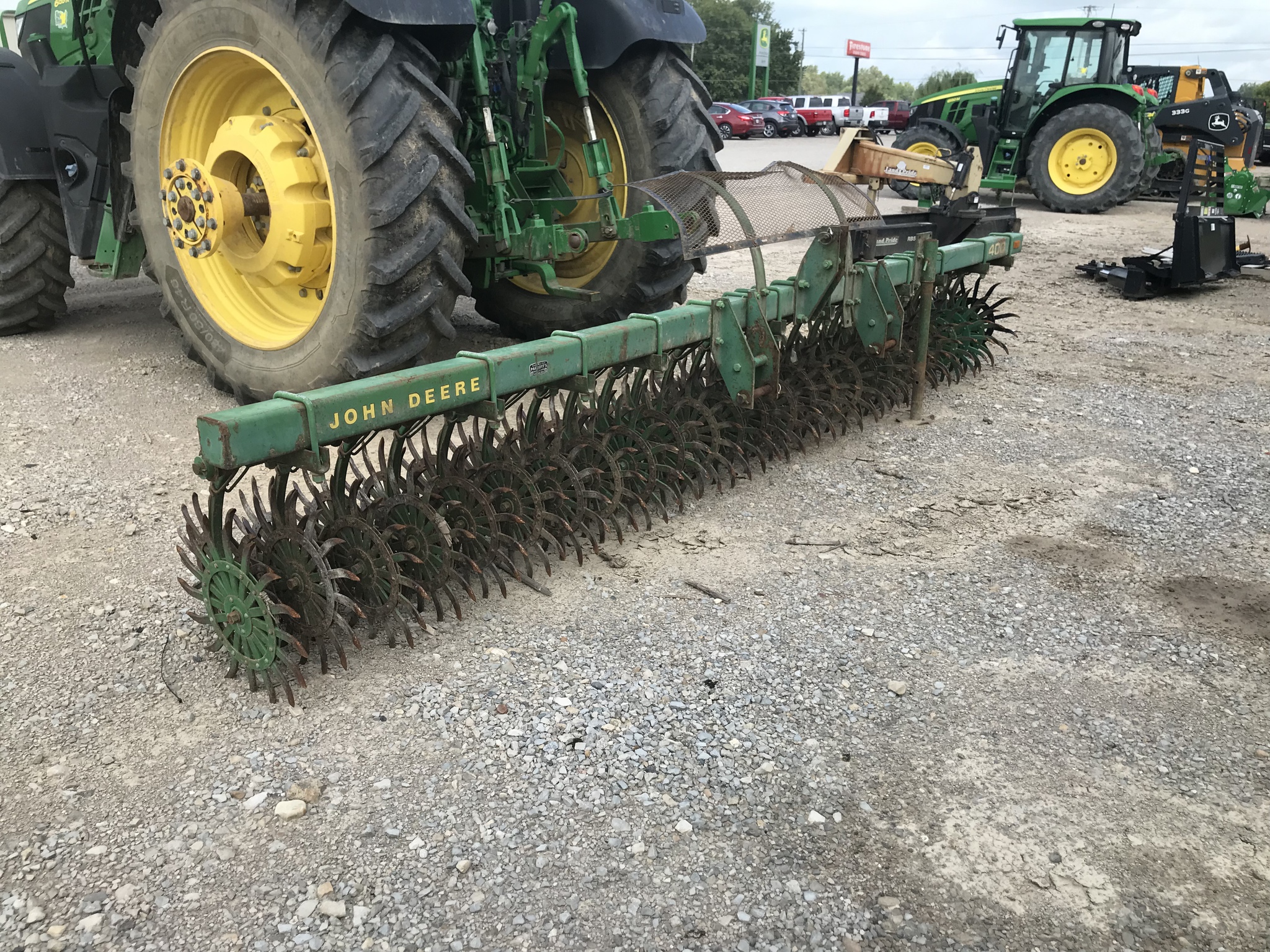 John Deere 400 Image 9