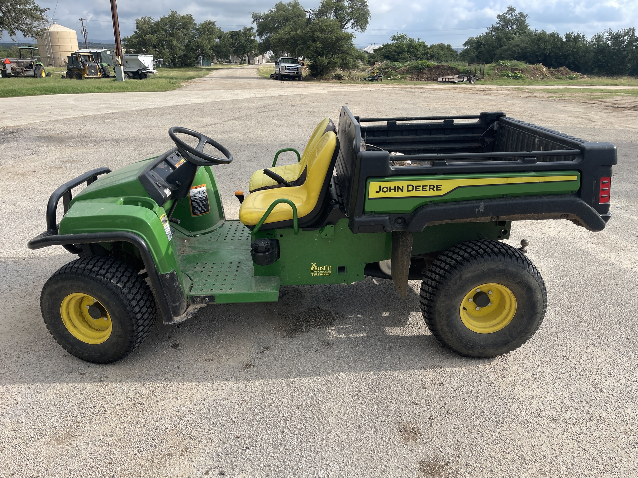 2021 John Deere TX Turf Image 1