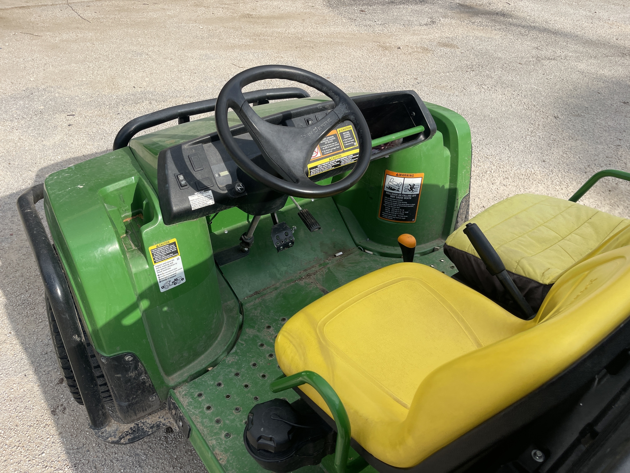 2021 John Deere TX Turf Image 13