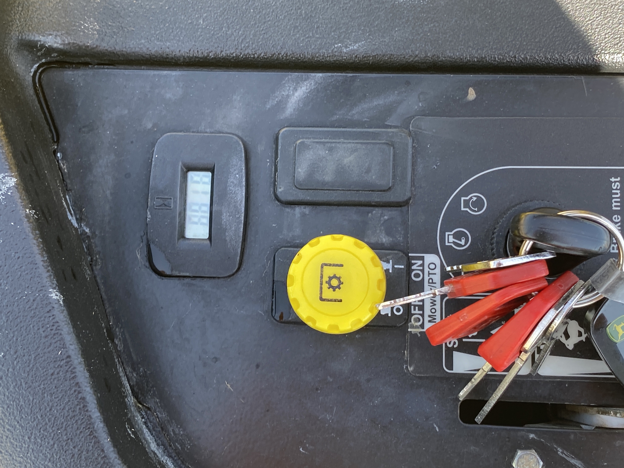 2013 John Deere Z655 Image 10