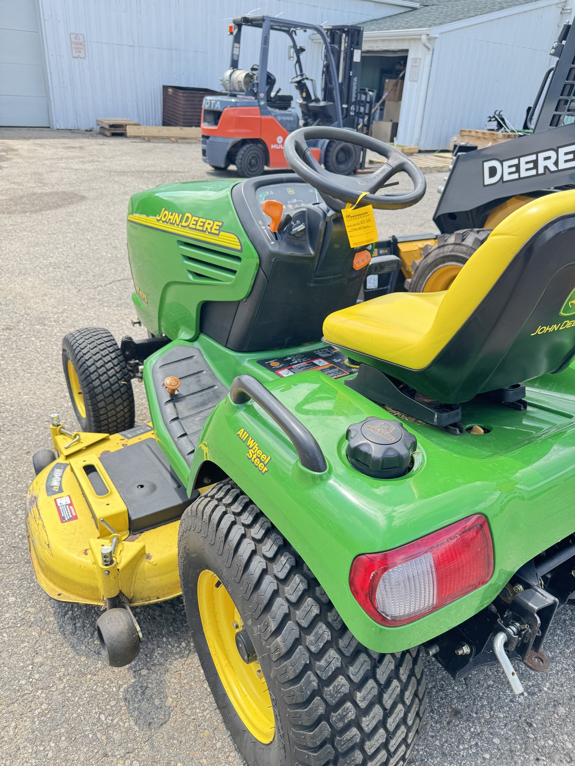 2003 John Deere X475 Image 4
