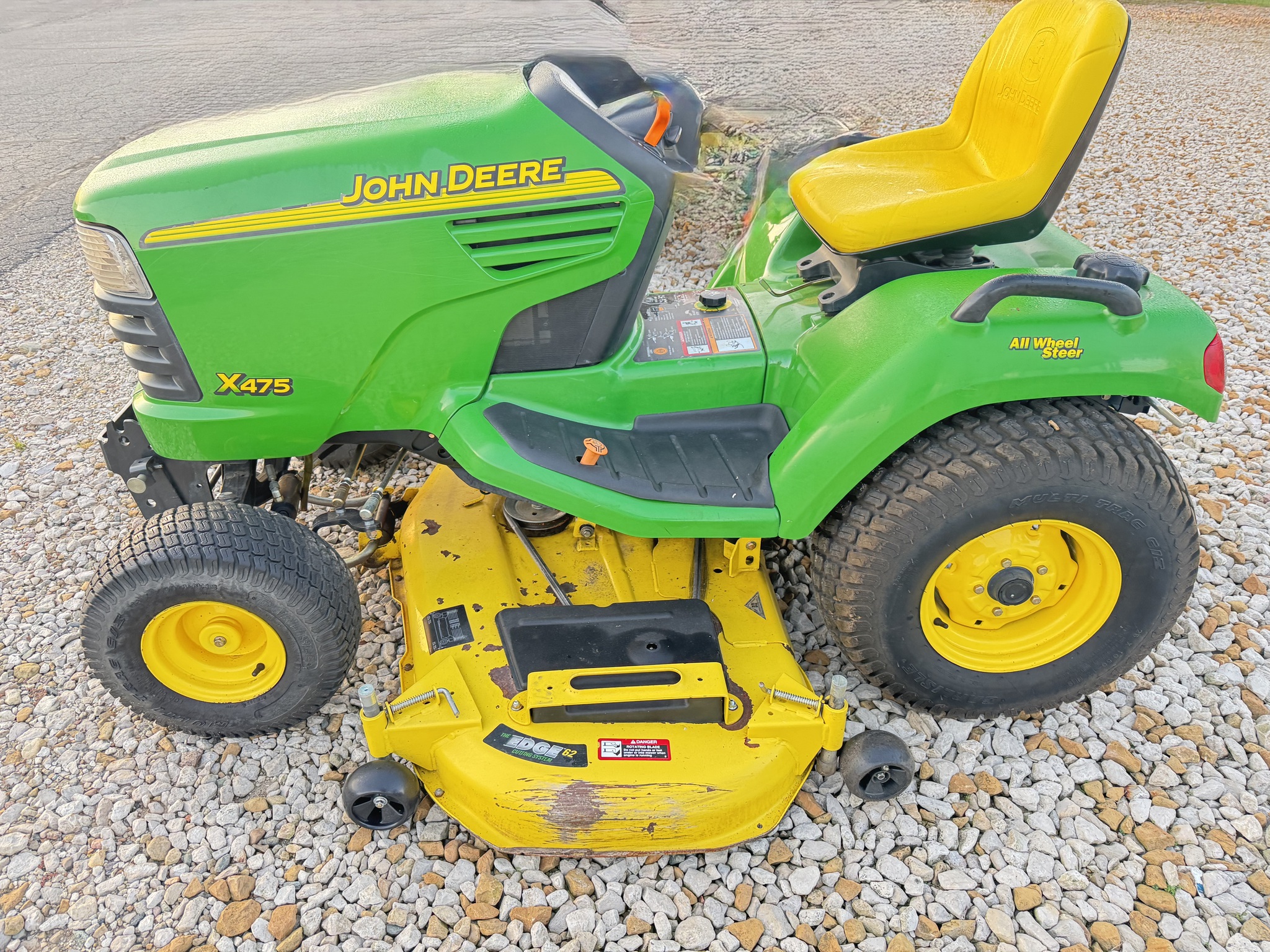 2003 John Deere X475 Image 9
