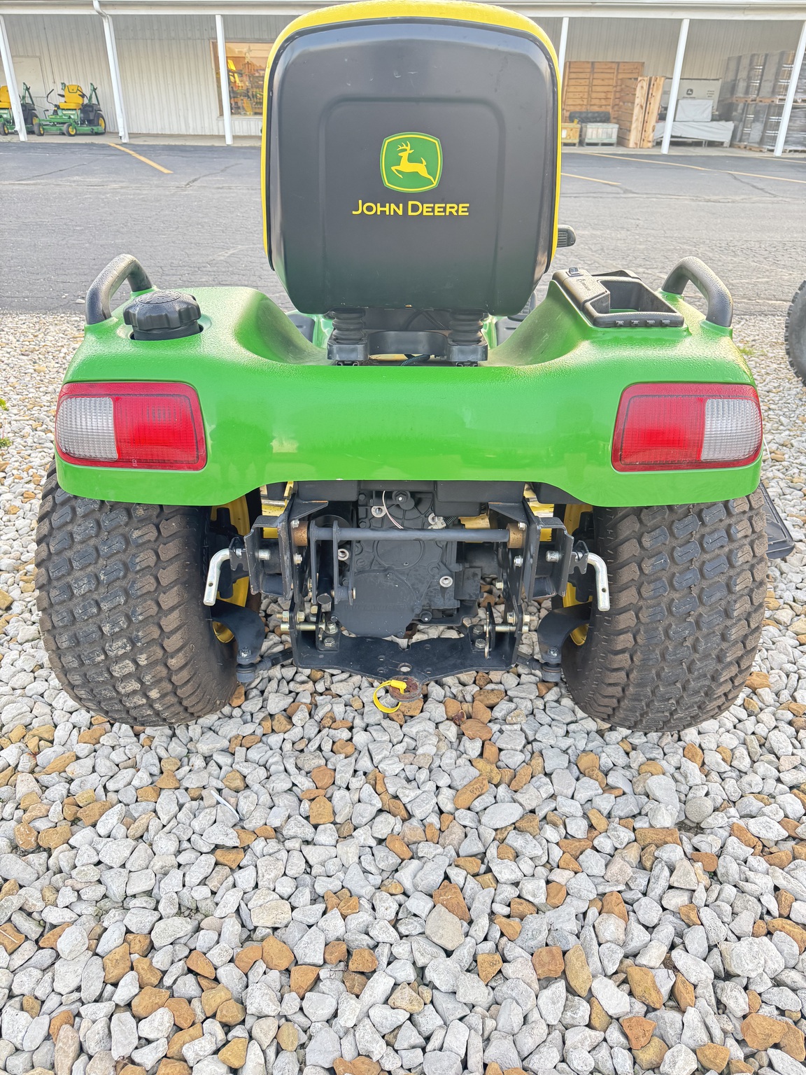 2003 John Deere X475 Image 8