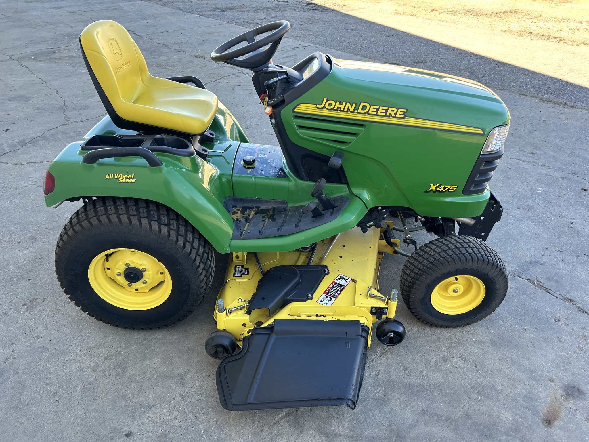 2003 John Deere X475 Image 5