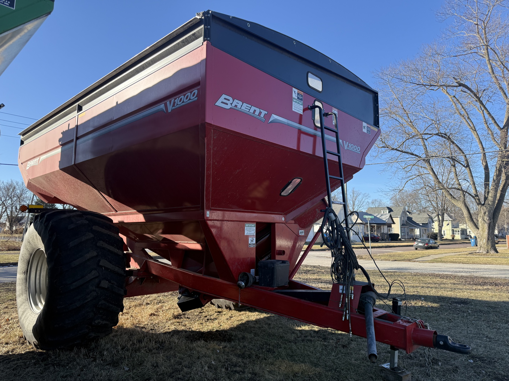  2022 Brent V1000 at Heritage Tractor in Pontiac, IL