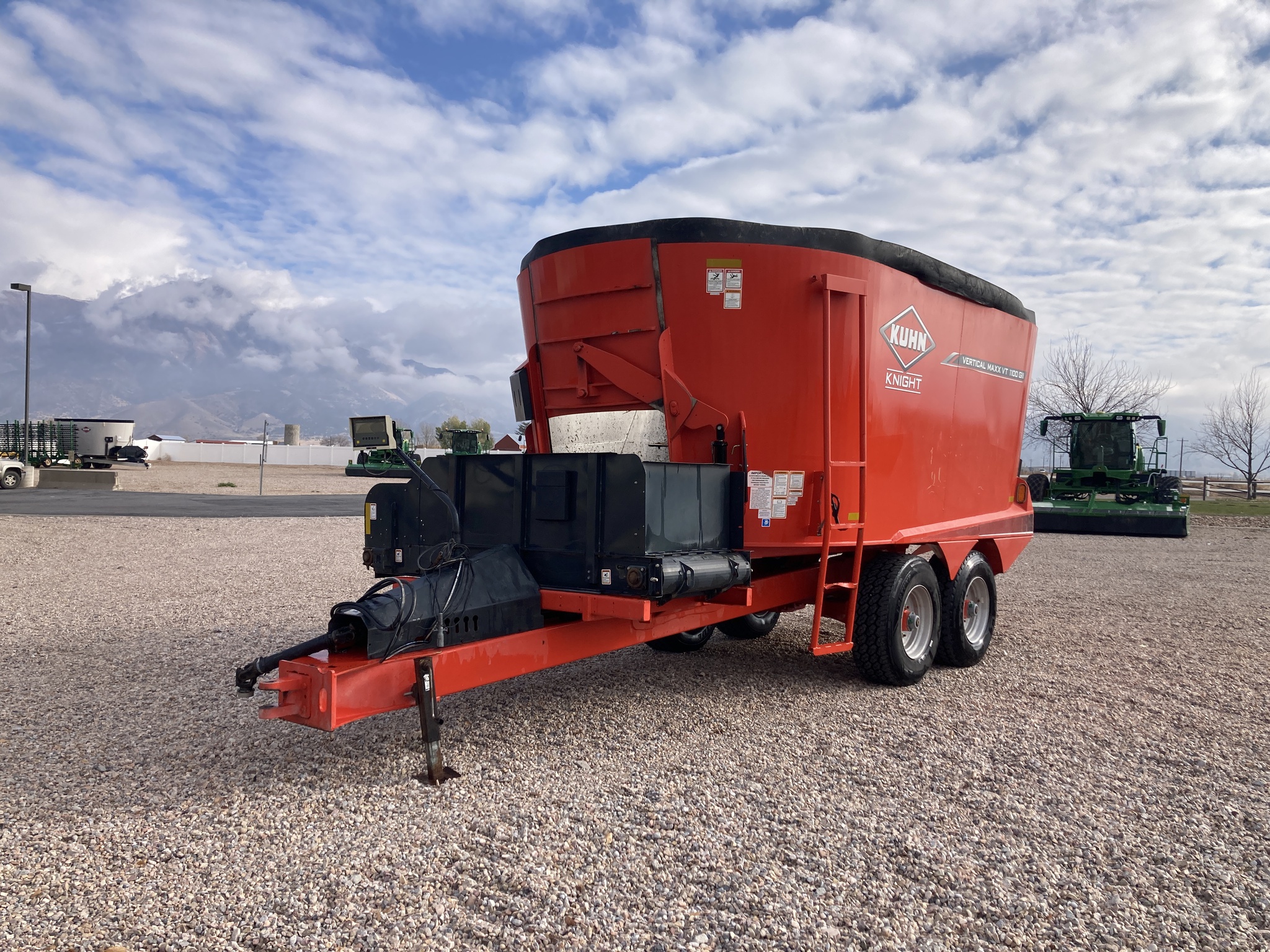 2022 Kuhn VT1100T Image 1