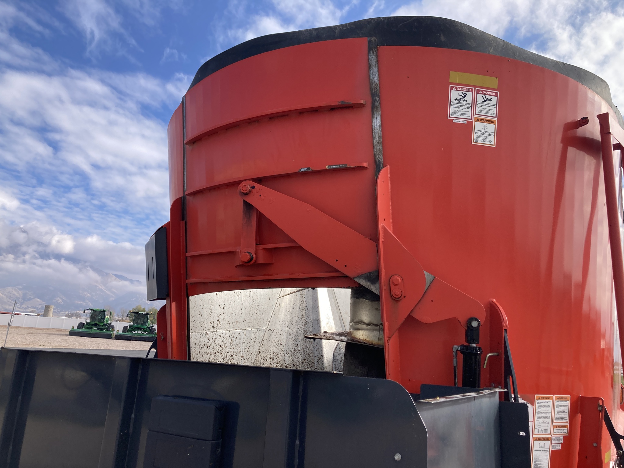 2022 Kuhn VT1100T Image 9